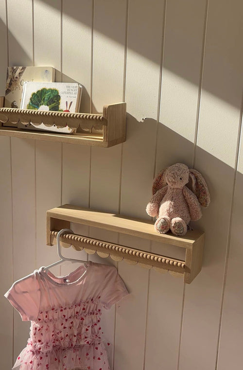 Light Scalloped Shelves